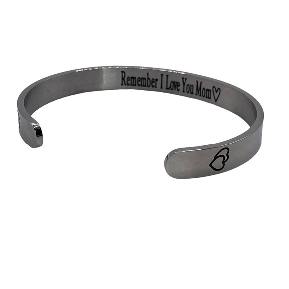 O.Riya stainless steel cuff bracelet I Love You Mom New with box - Picture 3 of 5